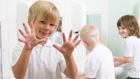 小孩勤洗手