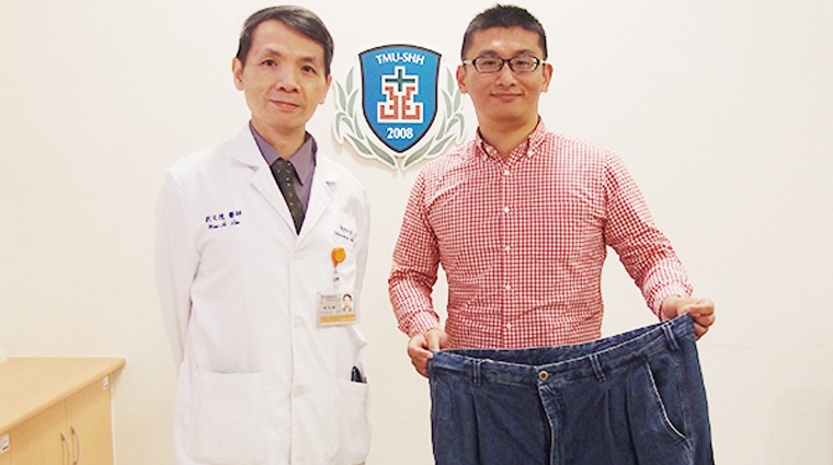 劉文德醫師與患者李先生合照 劉文德醫師與患者李先生合照