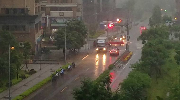 暴雨 暴雨