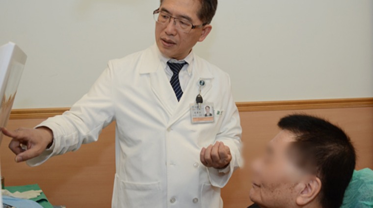 夏毅然主任與患者 夏毅然主任與患者