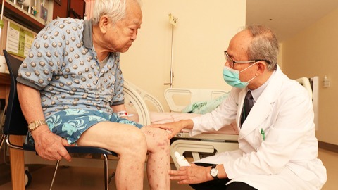 亞洲大學附屬醫院過敏免疫風溼科主任蔡肇基