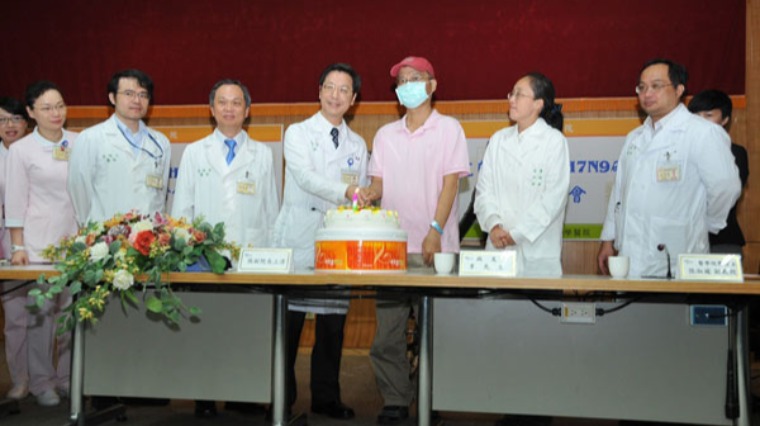 首例境外移入H7N9病例 李姓台商康復出院 首例境外移入H7N9病例 李姓台商康復出院