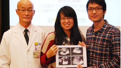 懷孕13週合併卵巢腺癌 高齡產婦術後母子均安