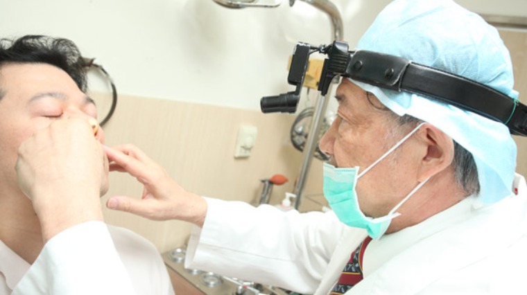鼻過敏者異物不慎侵入 引發鼻血不止 鼻過敏者異物不慎侵入 引發鼻血不止