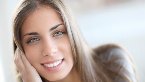 卡麥拉鼻膜改善下臉線條 解除電腦臉危機