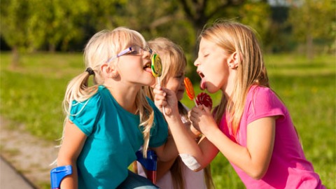 小孩愛吃高熱量零食 小心引起食慾不振
