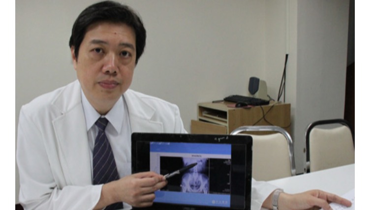 老婦不愛喝水 腎臟長出鹿角狀結石 老婦不愛喝水 腎臟長出鹿角狀結石