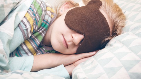 學生考季焦躁症增多　腸胃不適睡眠差