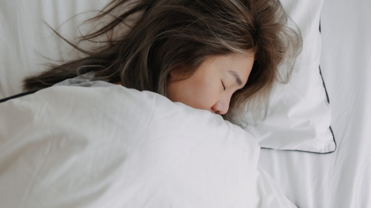 假日補眠會惡性循環? 研究證實周末補眠降心臟病風險 假日補眠會惡性循環? 研究證實周末補眠降心臟病風險